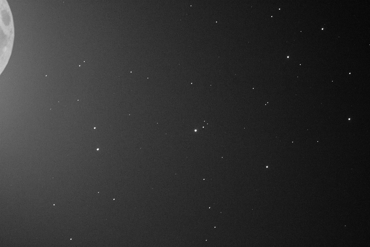 Hold M45 földfény